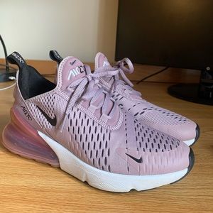 Airmax 270s light purple size 5.5Y/ 7W